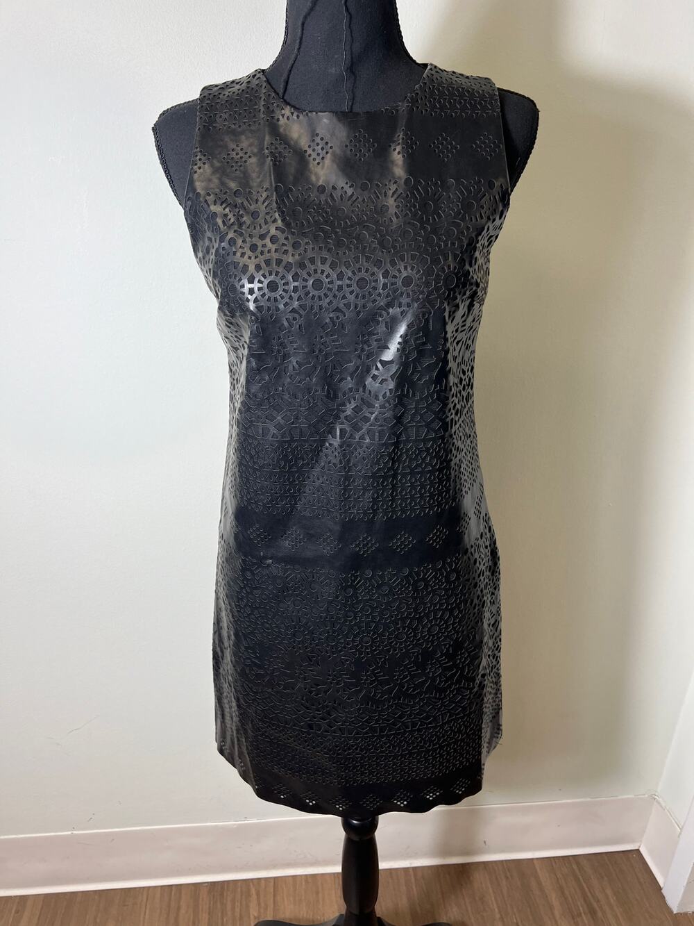 Sax Fifth Avenue Black Sleeveless Knee Length Dress Sz Small